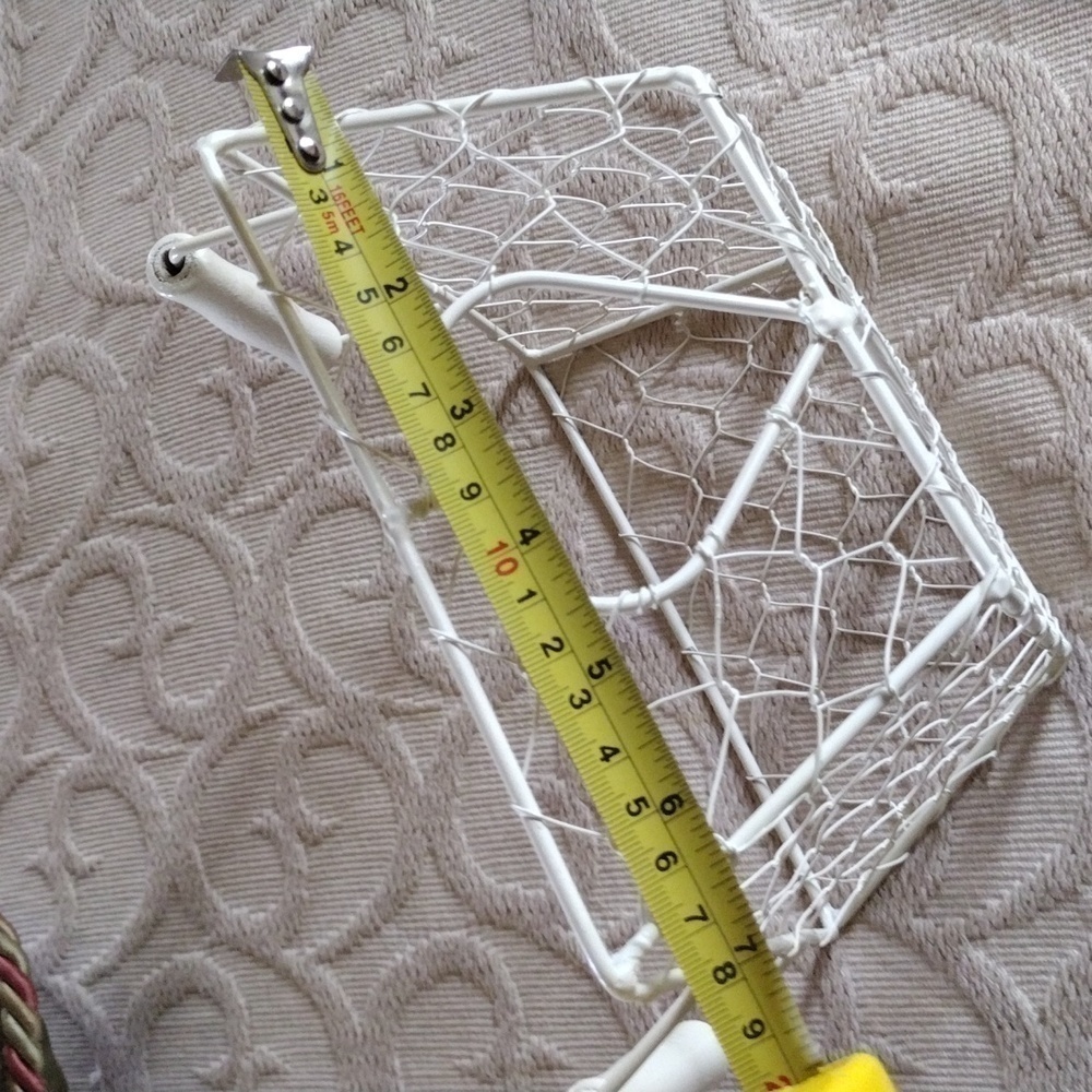 4@30.00 or 22.00 Home Decor/Wire Baskets - Picture 14 of 16